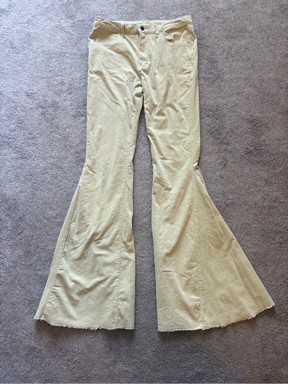 Women’s Flared Corduroy Pant